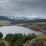 Avenue Republique La Ville Aux Pieds Des Volcans Appartement Au Calme