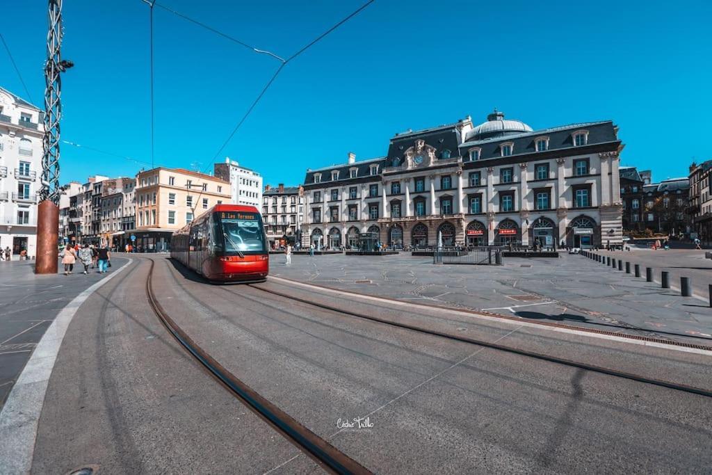 Avenue Republique La Aux Pieds Des Volcans Au Calme * Clermont-Ferrand